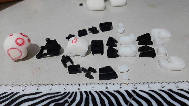 ROBI_可以動的ROBI_08_準備組裝[可以動的ROBI列印3D以100%輸出]零件
